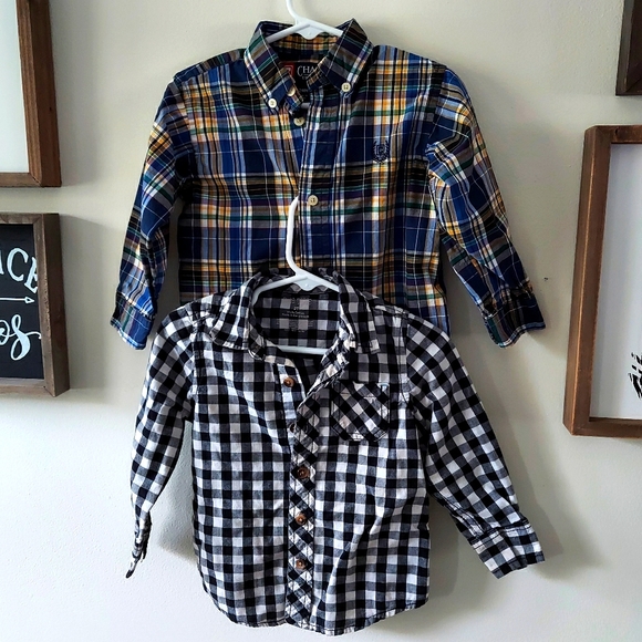2-Pack Boy's Button Down Shirts size 2T - Picture 1 of 3
